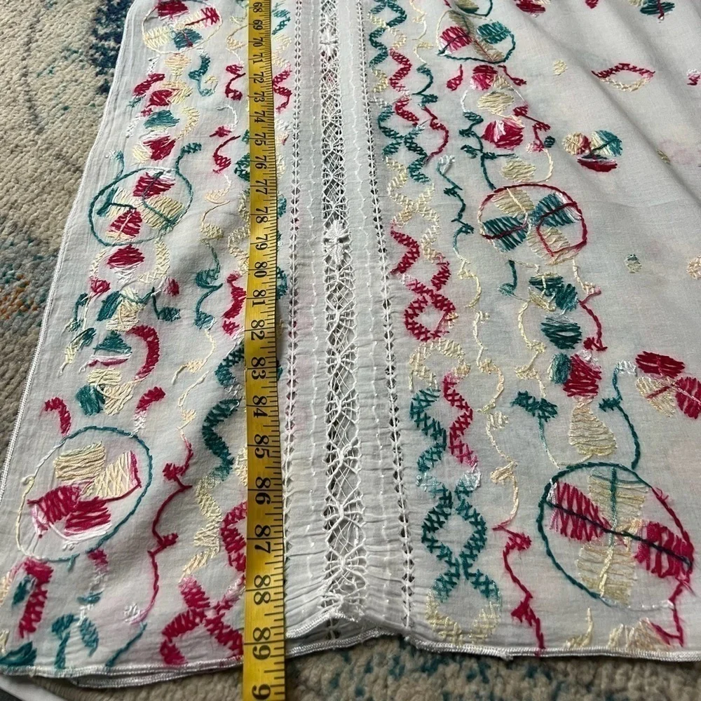 Boho Hand Embroidered Cut Work Lace Linen Tablecloth Cottage Farmhouse Style
